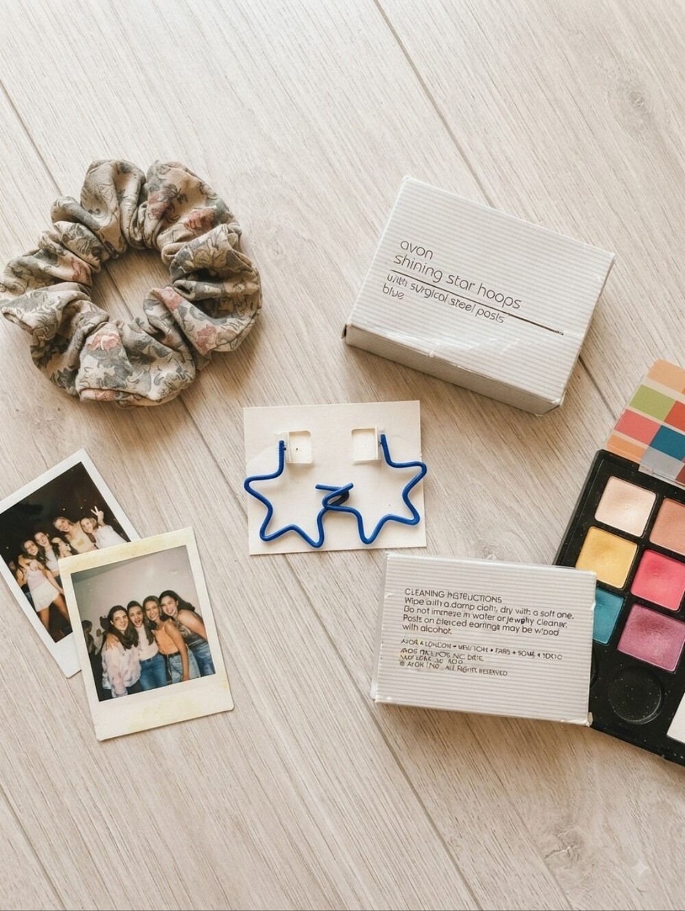 Add a touch of retro fun to your jewelry collection with these authentic 1990s A - Picture 2 of 3